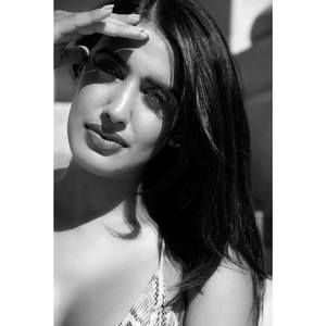 Meet your Posher, Jasmee